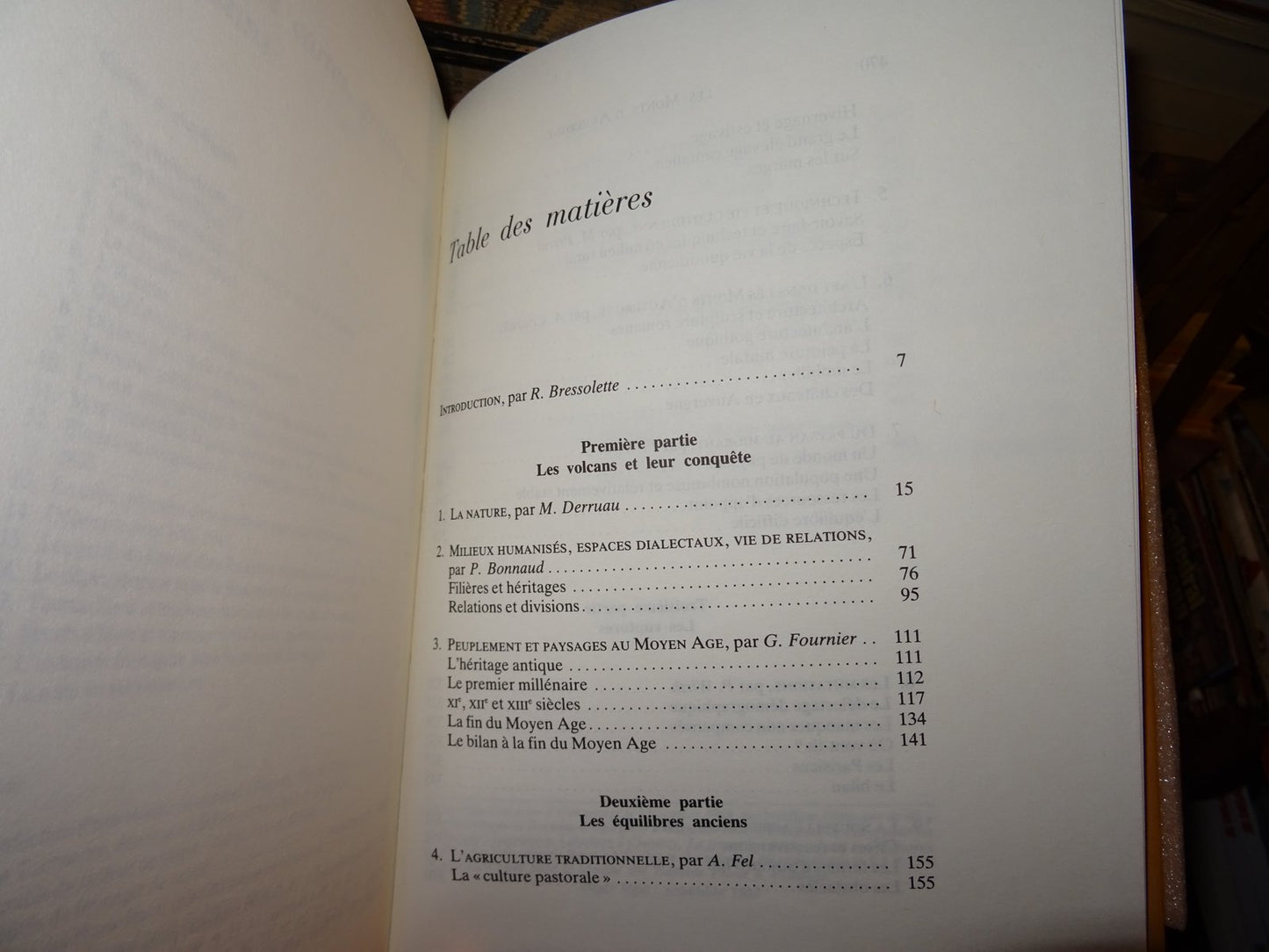 Les Monts D'Auvergne - Bressolette - Superbe monographie régionale 1983