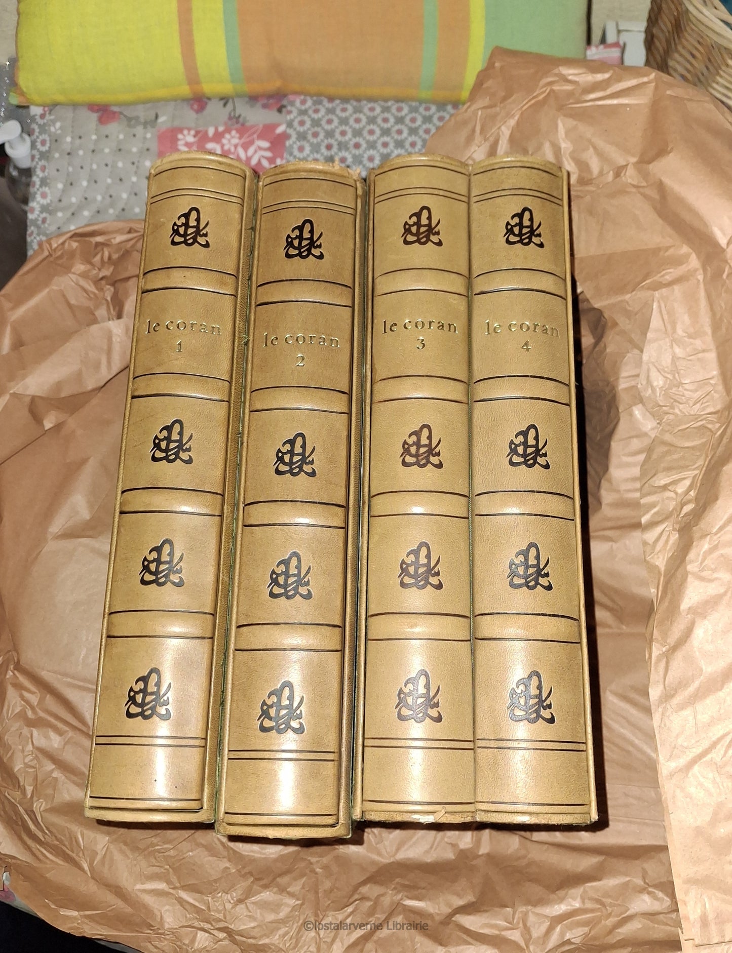 New - lot de 2 Corans - Manuscrit Ibn al-Bawwab Club du Livre 4 Vol illustrés par Zenderoudi